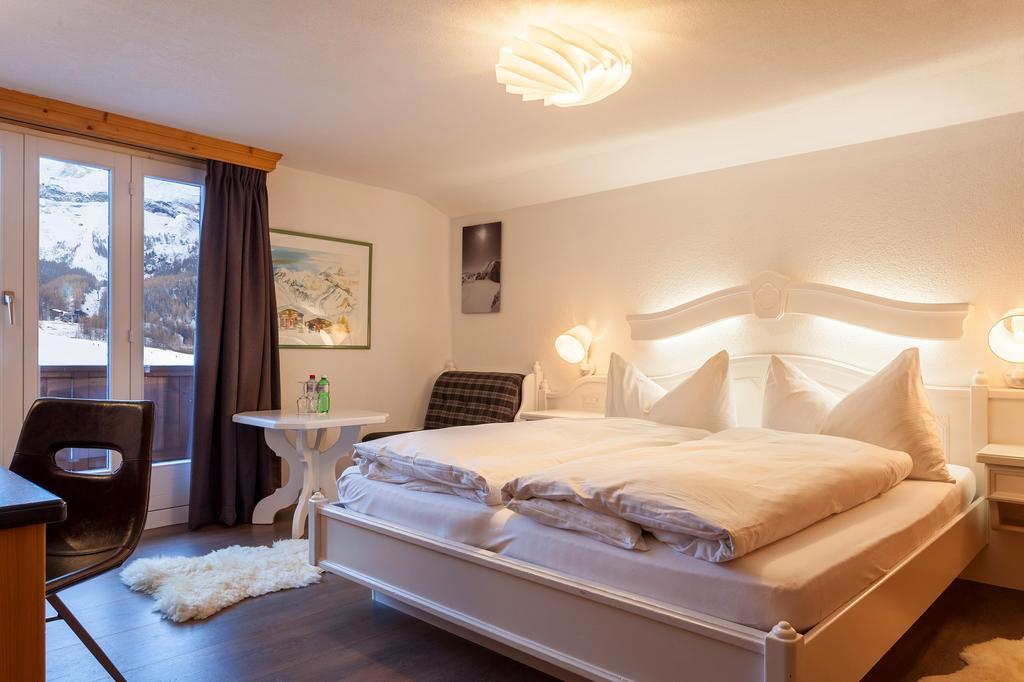 Hotel The Larix Ski-in Ski-out